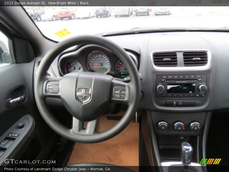 New Bright White / Black 2013 Dodge Avenger SE