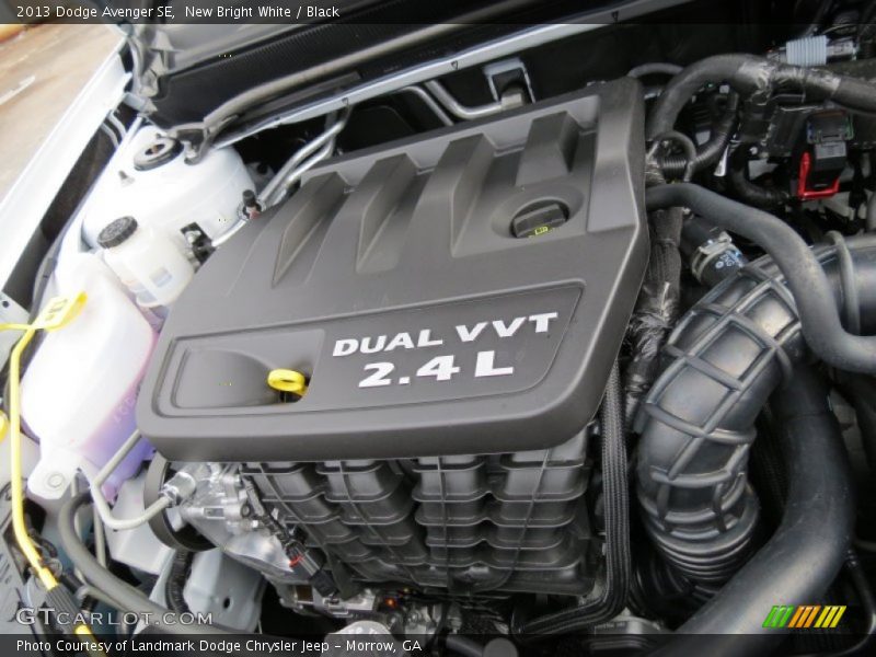 New Bright White / Black 2013 Dodge Avenger SE