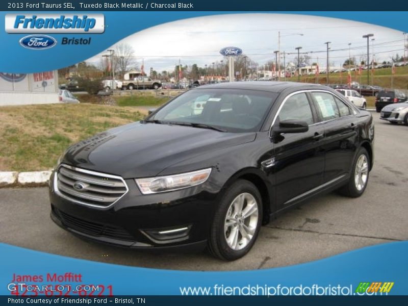 Tuxedo Black Metallic / Charcoal Black 2013 Ford Taurus SEL