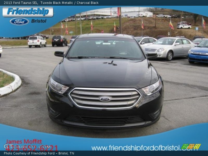 Tuxedo Black Metallic / Charcoal Black 2013 Ford Taurus SEL