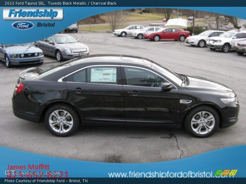 Tuxedo Black Metallic / Charcoal Black 2013 Ford Taurus SEL
