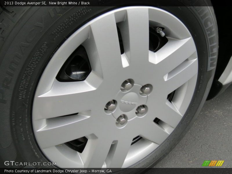 New Bright White / Black 2013 Dodge Avenger SE