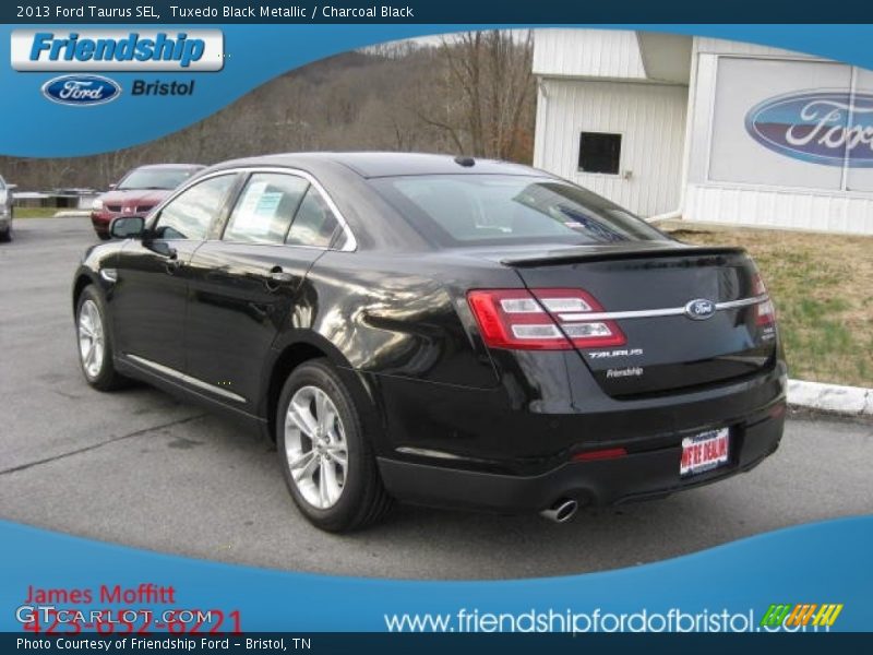 Tuxedo Black Metallic / Charcoal Black 2013 Ford Taurus SEL