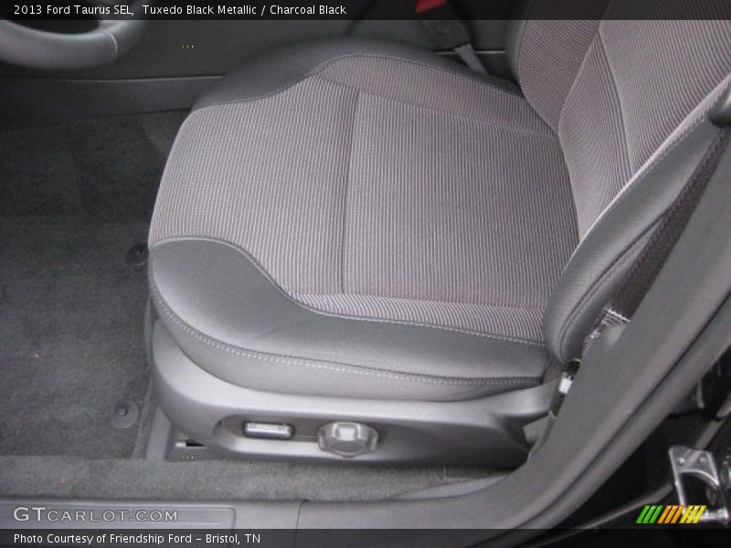 Tuxedo Black Metallic / Charcoal Black 2013 Ford Taurus SEL