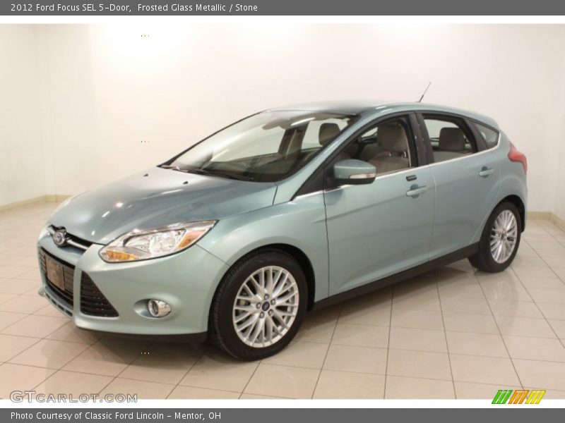 Front 3/4 View of 2012 Focus SEL 5-Door