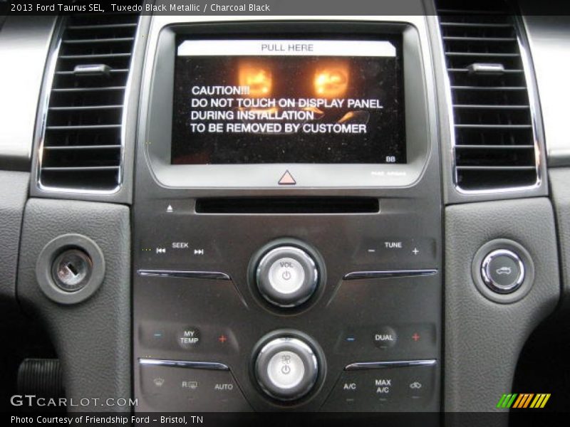 Tuxedo Black Metallic / Charcoal Black 2013 Ford Taurus SEL
