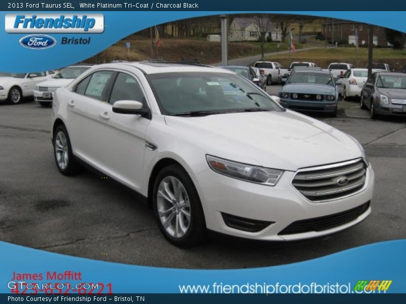 White Platinum Tri-Coat / Charcoal Black 2013 Ford Taurus SEL