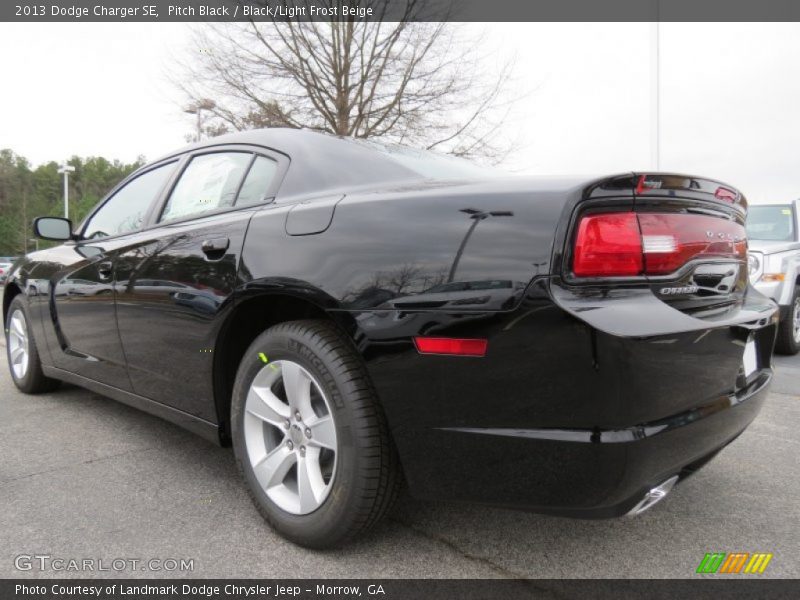 Pitch Black / Black/Light Frost Beige 2013 Dodge Charger SE
