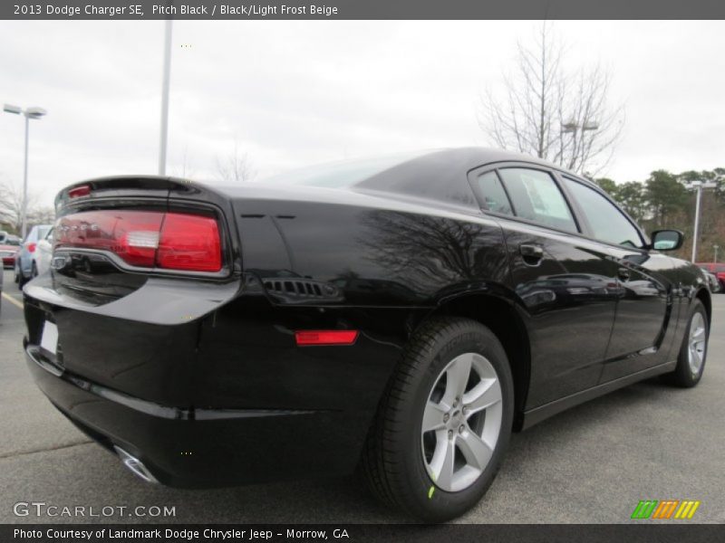 Pitch Black / Black/Light Frost Beige 2013 Dodge Charger SE