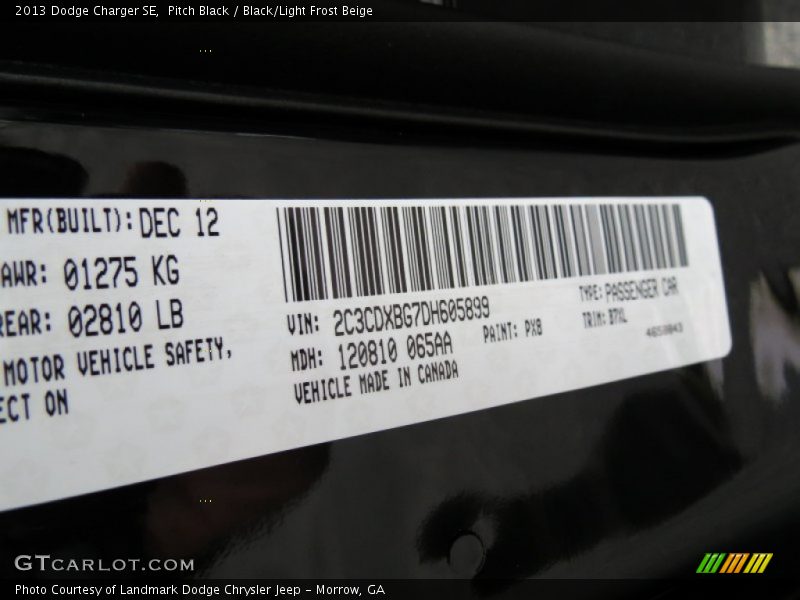Pitch Black / Black/Light Frost Beige 2013 Dodge Charger SE