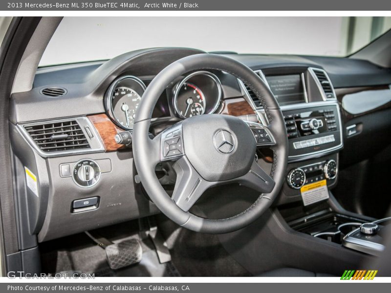 Arctic White / Black 2013 Mercedes-Benz ML 350 BlueTEC 4Matic