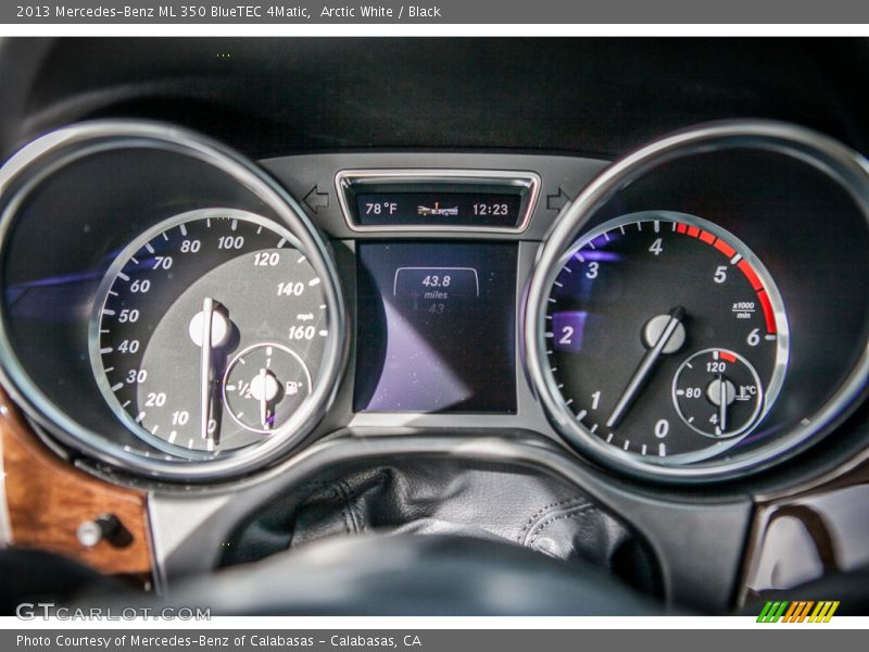 Arctic White / Black 2013 Mercedes-Benz ML 350 BlueTEC 4Matic