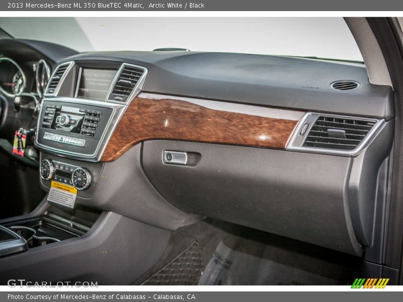 Arctic White / Black 2013 Mercedes-Benz ML 350 BlueTEC 4Matic