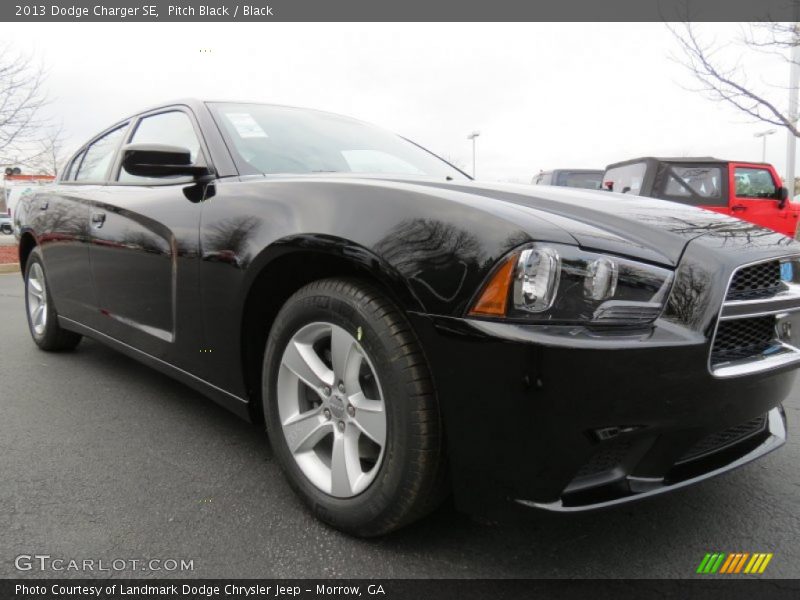 Pitch Black / Black 2013 Dodge Charger SE