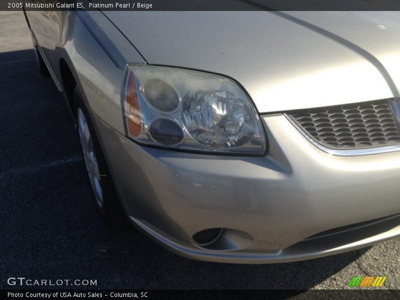 Platinum Pearl / Beige 2005 Mitsubishi Galant ES