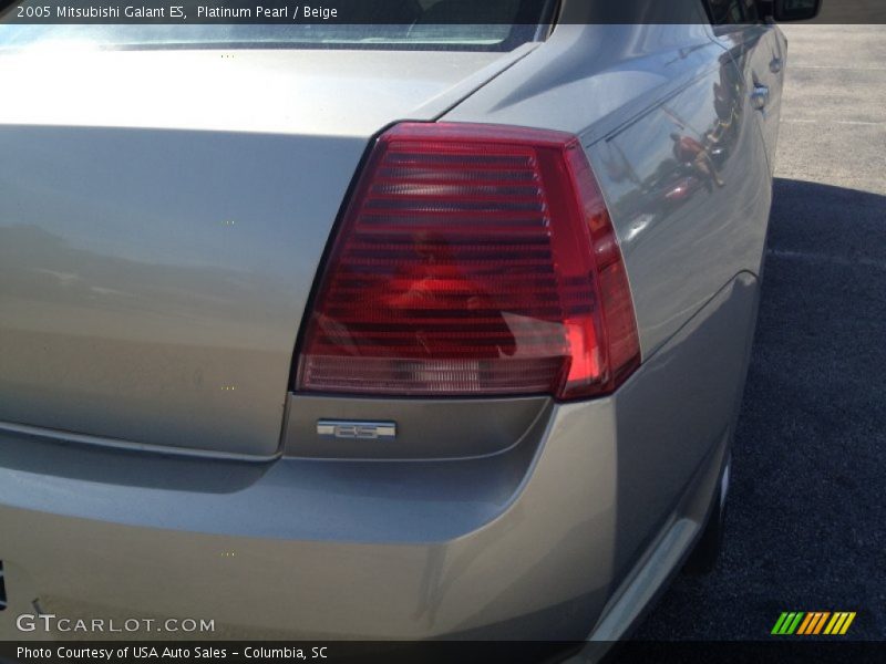 Platinum Pearl / Beige 2005 Mitsubishi Galant ES