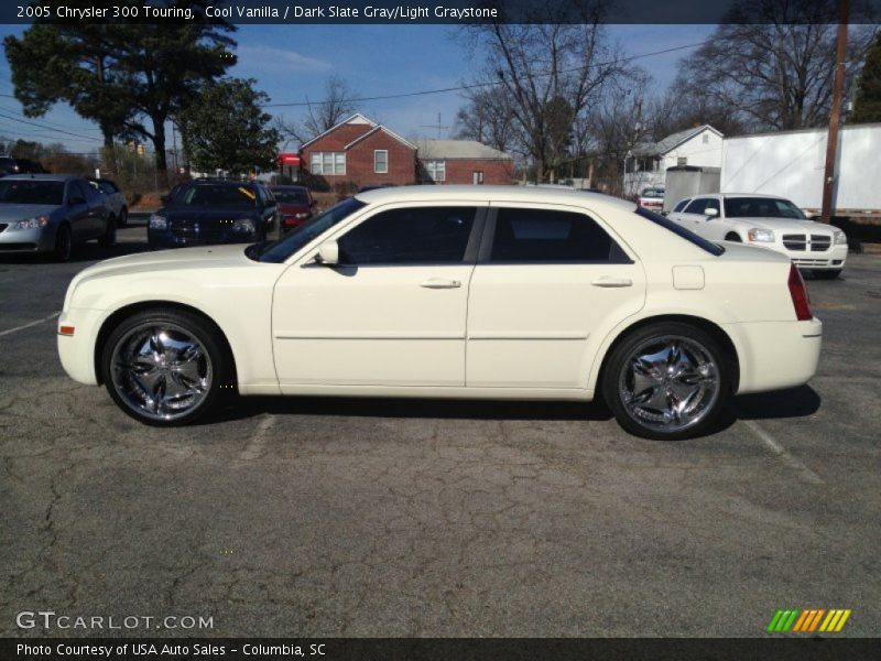 Cool Vanilla / Dark Slate Gray/Light Graystone 2005 Chrysler 300 Touring