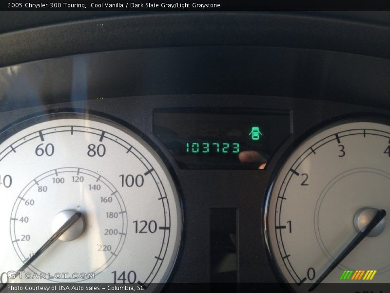 Cool Vanilla / Dark Slate Gray/Light Graystone 2005 Chrysler 300 Touring