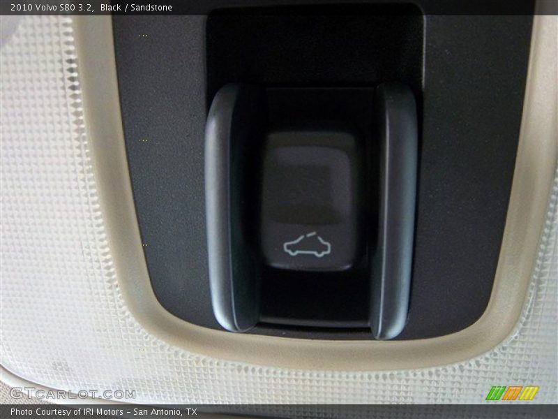 Black / Sandstone 2010 Volvo S80 3.2
