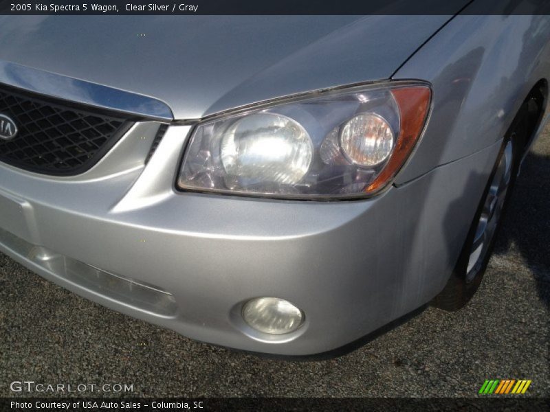Clear Silver / Gray 2005 Kia Spectra 5 Wagon
