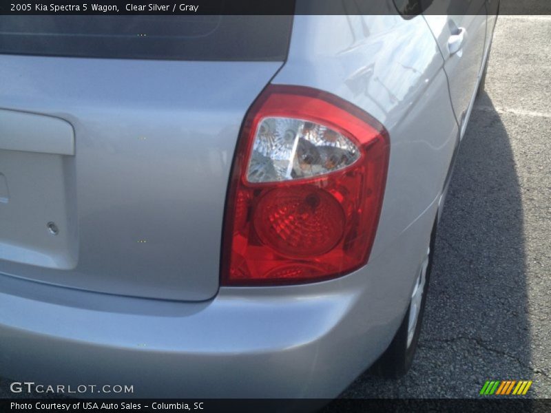 Clear Silver / Gray 2005 Kia Spectra 5 Wagon