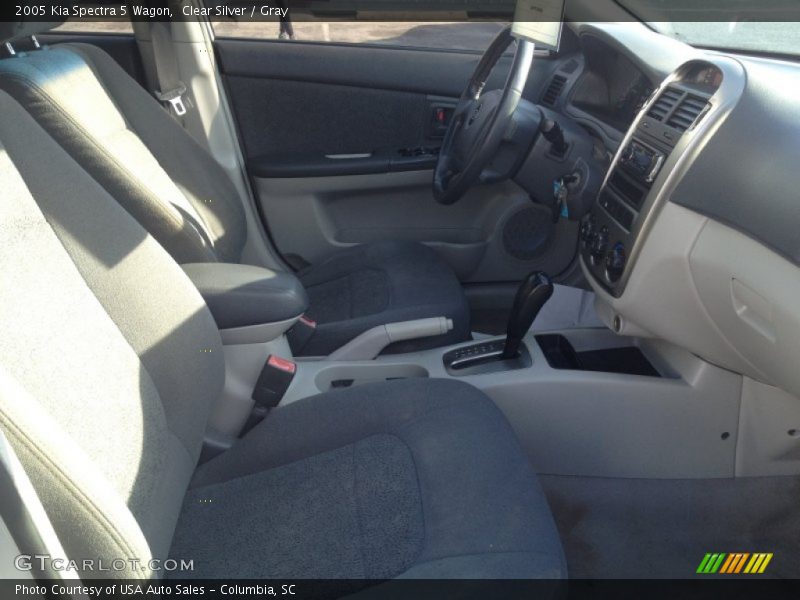  2005 Spectra 5 Wagon Gray Interior