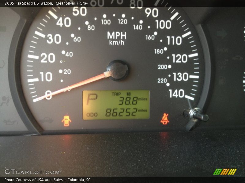 Clear Silver / Gray 2005 Kia Spectra 5 Wagon