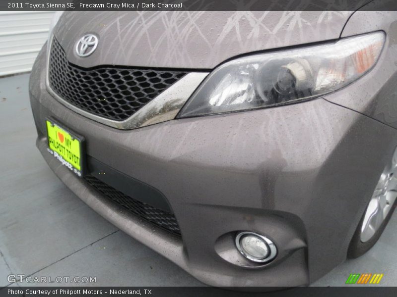 Predawn Gray Mica / Dark Charcoal 2011 Toyota Sienna SE