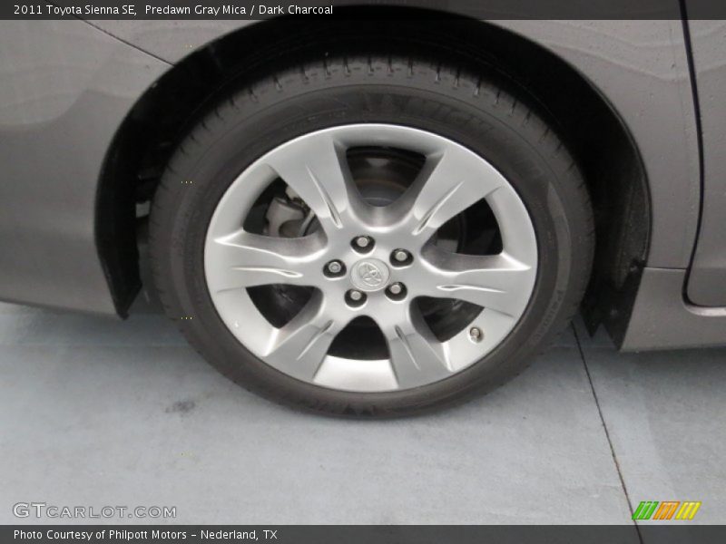 Predawn Gray Mica / Dark Charcoal 2011 Toyota Sienna SE