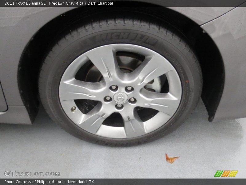 Predawn Gray Mica / Dark Charcoal 2011 Toyota Sienna SE
