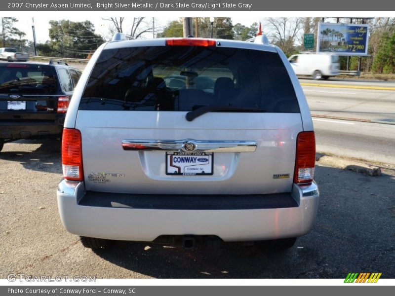 Bright Silver Metallic / Dark Slate Gray/Light Slate Gray 2007 Chrysler Aspen Limited