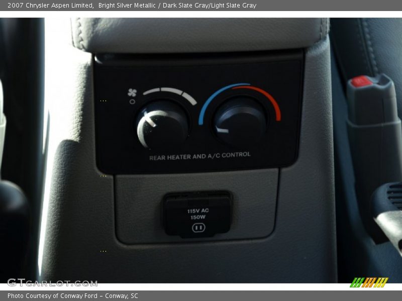 Bright Silver Metallic / Dark Slate Gray/Light Slate Gray 2007 Chrysler Aspen Limited