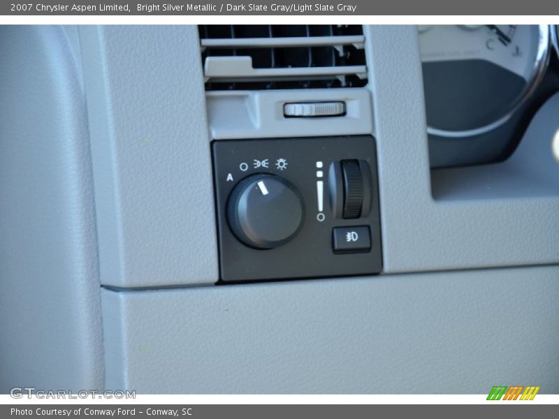 Bright Silver Metallic / Dark Slate Gray/Light Slate Gray 2007 Chrysler Aspen Limited