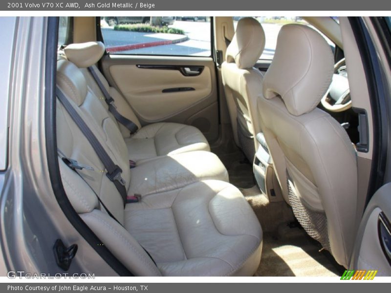 Rear Seat of 2001 V70 XC AWD