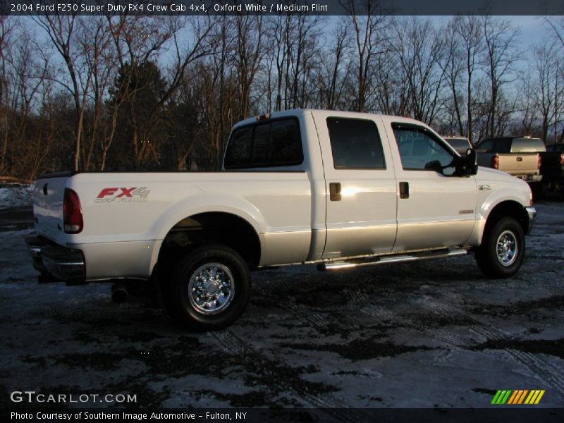 Oxford White / Medium Flint 2004 Ford F250 Super Duty FX4 Crew Cab 4x4