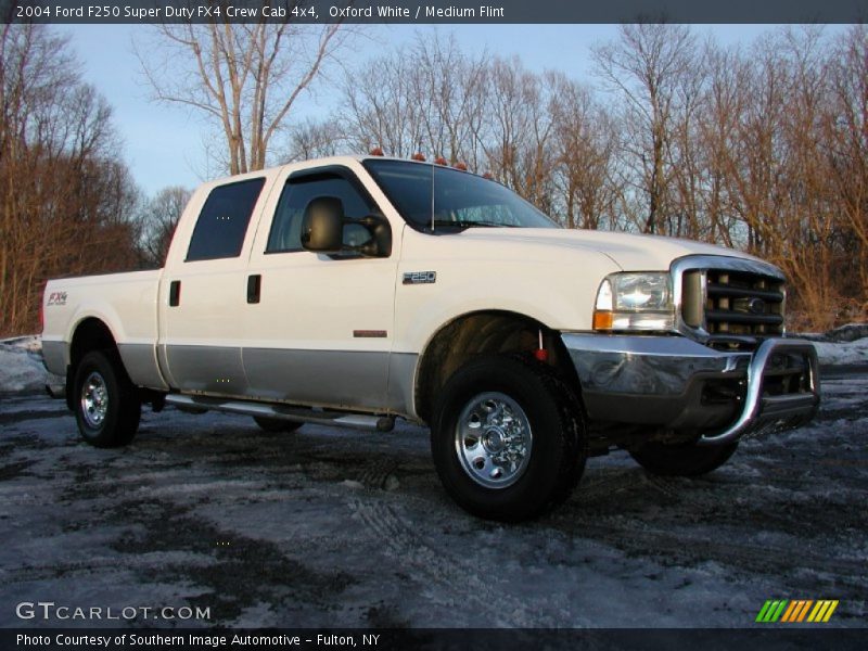 Oxford White / Medium Flint 2004 Ford F250 Super Duty FX4 Crew Cab 4x4