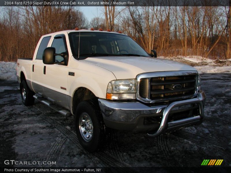 Oxford White / Medium Flint 2004 Ford F250 Super Duty FX4 Crew Cab 4x4
