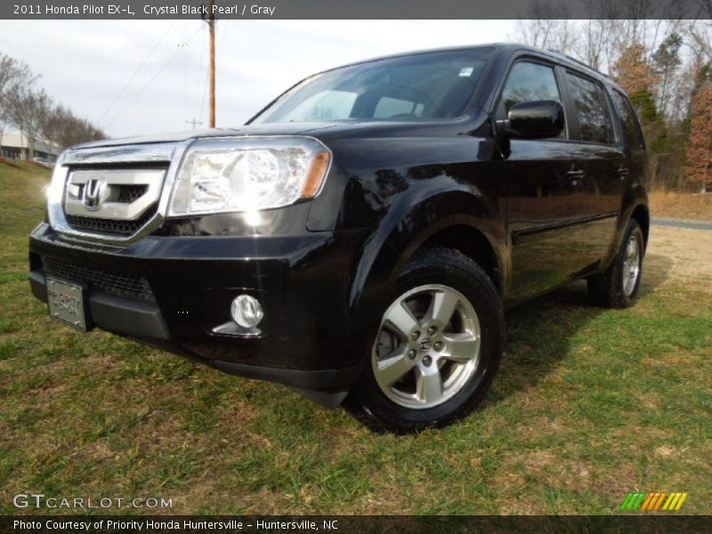 Front 3/4 View of 2011 Pilot EX-L