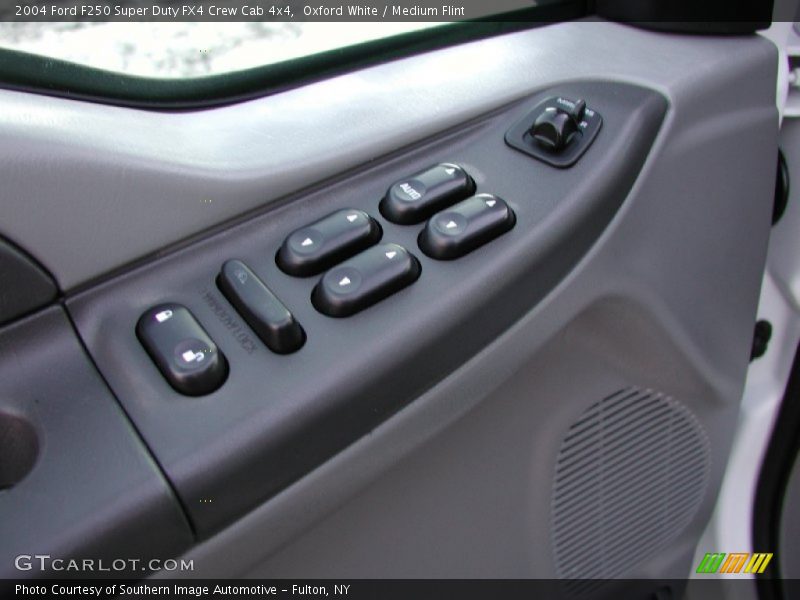 Oxford White / Medium Flint 2004 Ford F250 Super Duty FX4 Crew Cab 4x4