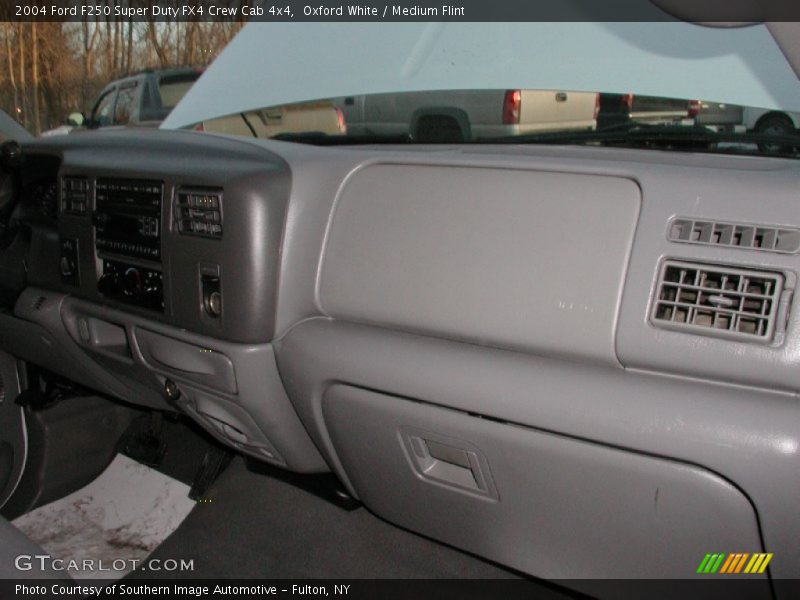 Oxford White / Medium Flint 2004 Ford F250 Super Duty FX4 Crew Cab 4x4