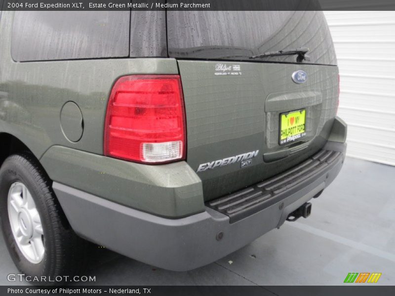 Estate Green Metallic / Medium Parchment 2004 Ford Expedition XLT