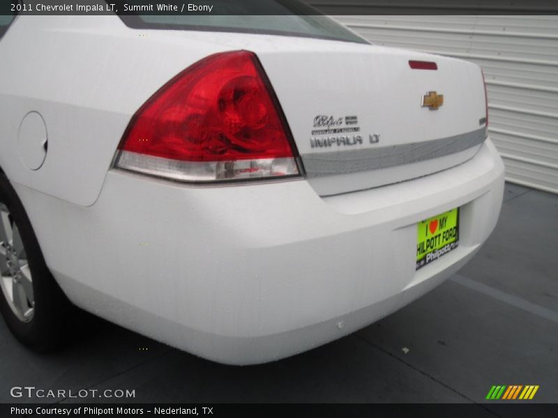 Summit White / Ebony 2011 Chevrolet Impala LT