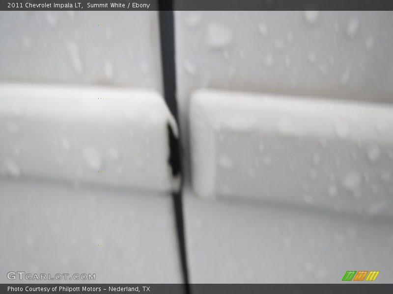 Summit White / Ebony 2011 Chevrolet Impala LT
