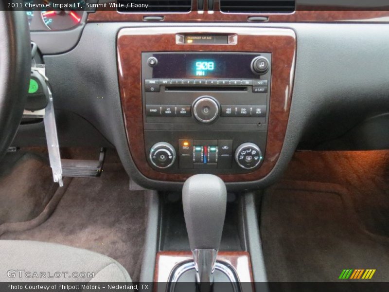 Summit White / Ebony 2011 Chevrolet Impala LT