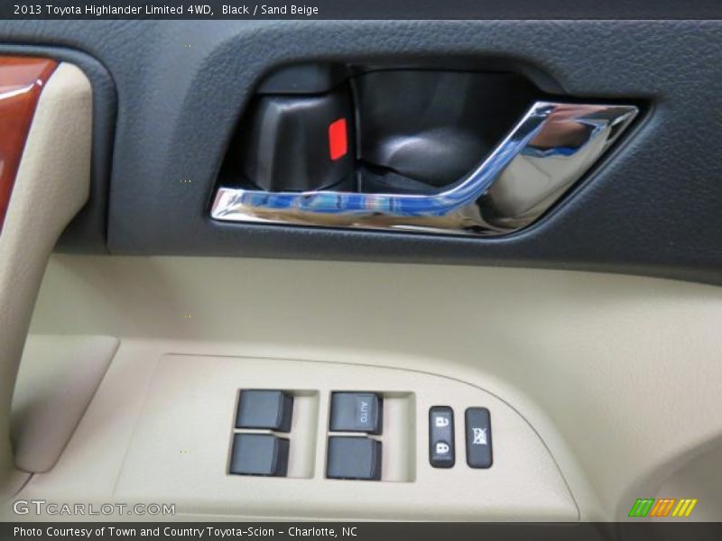 Black / Sand Beige 2013 Toyota Highlander Limited 4WD