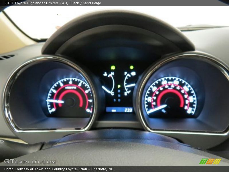 Black / Sand Beige 2013 Toyota Highlander Limited 4WD