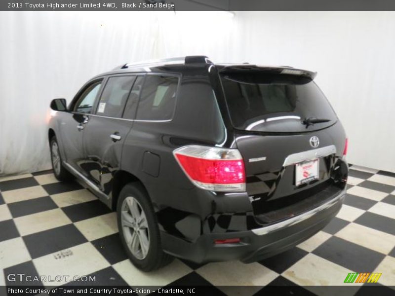 Black / Sand Beige 2013 Toyota Highlander Limited 4WD