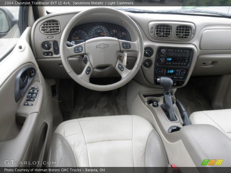 Sandstone Metallic / Light Cashmere 2004 Chevrolet TrailBlazer EXT LS 4x4