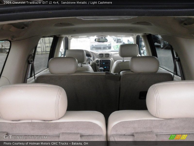 Sandstone Metallic / Light Cashmere 2004 Chevrolet TrailBlazer EXT LS 4x4
