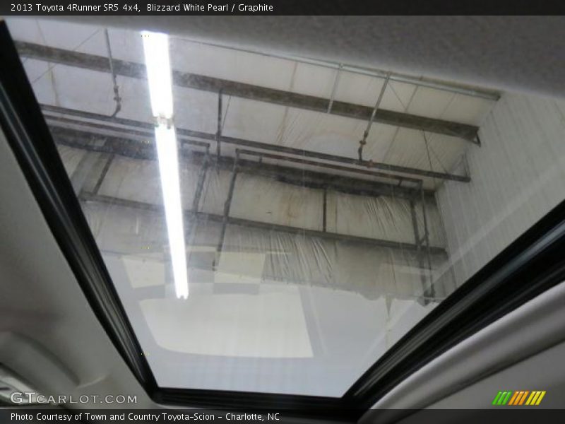 Blizzard White Pearl / Graphite 2013 Toyota 4Runner SR5 4x4